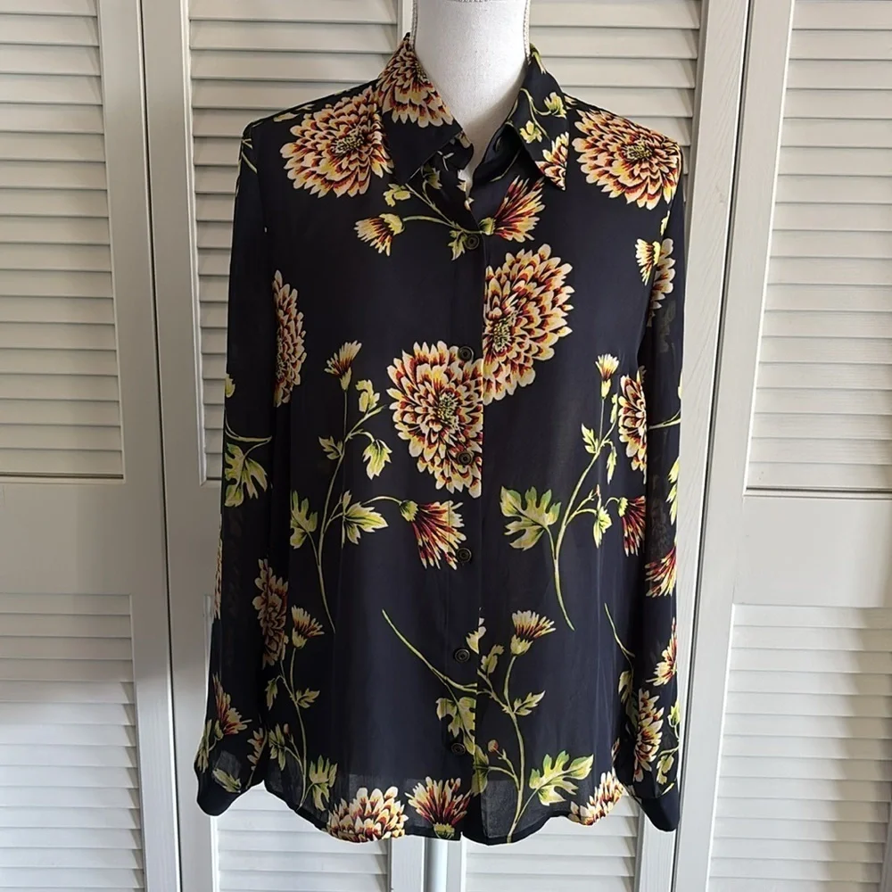 Cabi Daisy Blouse Button Down Top Floral Shirt 3250 Navy Yellow Size Medium